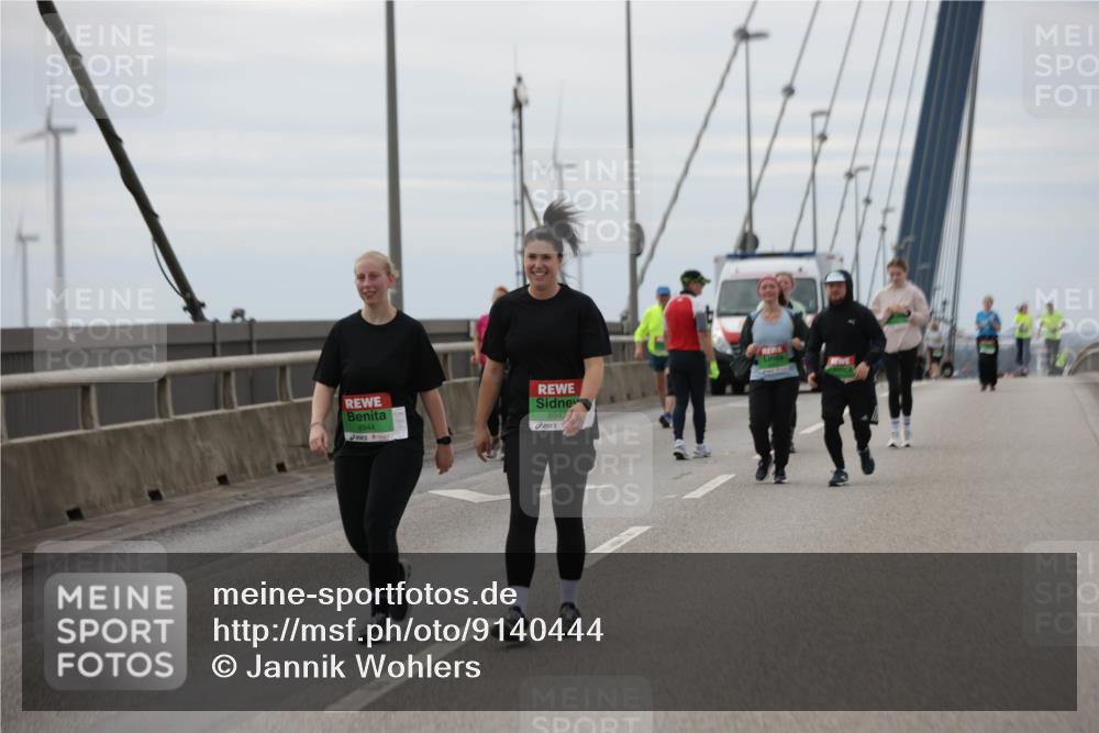 03.10.2025 - Köhlbrandbrückenlauf Jannik Wohlers http://msf.ph/oto/9140444 03.10.2025 16:12:25 Position 1 8944, 8943 meine-sportfotos.de