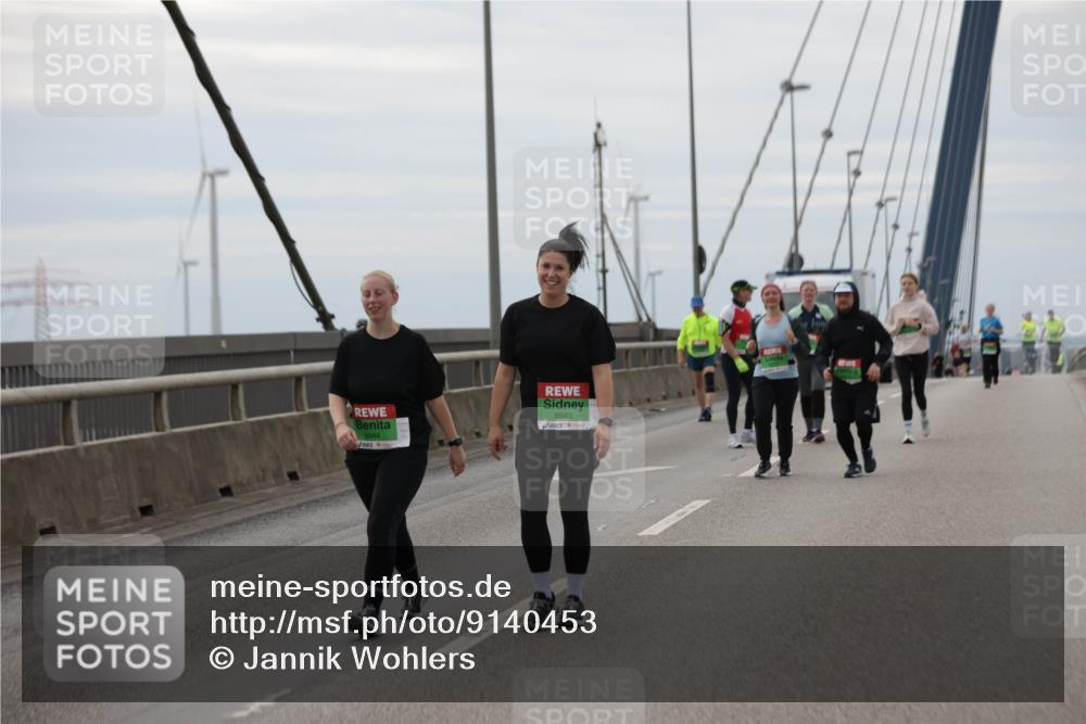03.10.2025 - Köhlbrandbrückenlauf Jannik Wohlers http://msf.ph/oto/9140453 03.10.2025 16:12:26 Position 1 8944, 8943 meine-sportfotos.de
