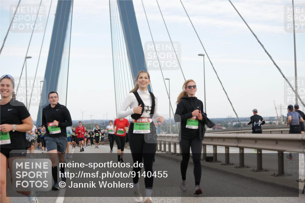 03.10.2025 - Köhlbrandbrückenlauf Jannik Wohlers http://msf.ph/oto/9140455 03.10.2025 15:32:51 Position 1 8141, 8155, 7912 meine-sportfotos.de