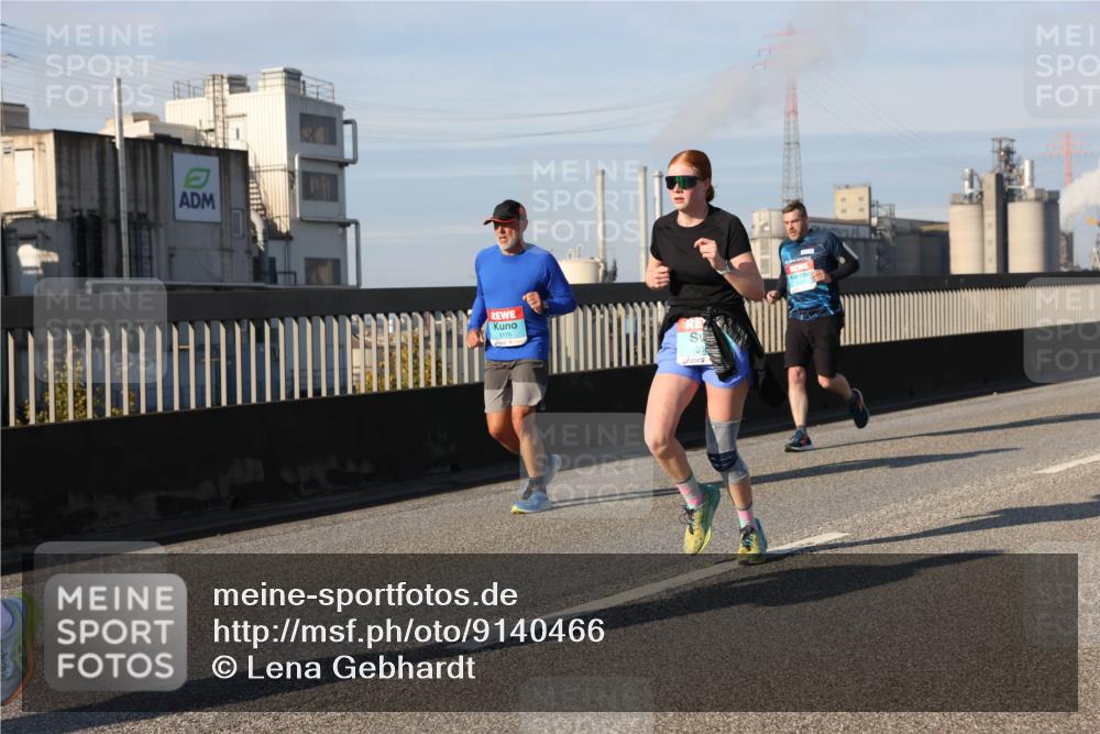 03.10.2025 - Köhlbrandbrückenlauf Lena Gebhardt http://msf.ph/oto/9140466 03.10.2025 09:58:14 Position 2 3176 meine-sportfotos.de
