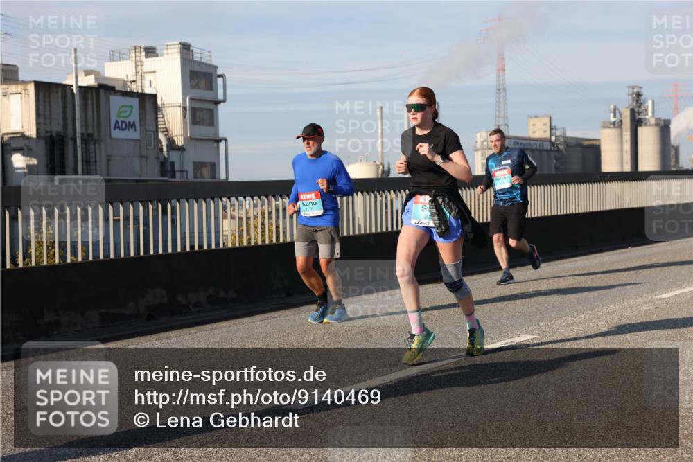 03.10.2025 - Köhlbrandbrückenlauf Lena Gebhardt http://msf.ph/oto/9140469 03.10.2025 09:58:14 Position 2 3176 meine-sportfotos.de
