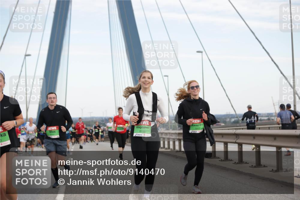 03.10.2025 - Köhlbrandbrückenlauf Jannik Wohlers http://msf.ph/oto/9140470 03.10.2025 15:32:52 Position 1 8141, 8155, 7912 meine-sportfotos.de