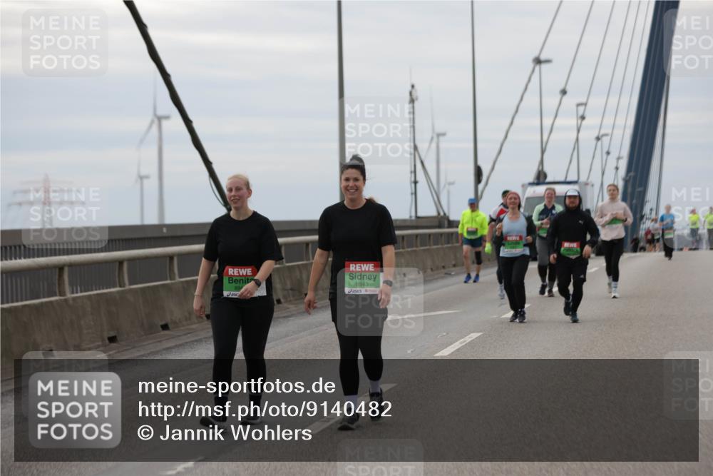 03.10.2025 - Köhlbrandbrückenlauf Jannik Wohlers http://msf.ph/oto/9140482 03.10.2025 16:12:26 Position 1 8943 meine-sportfotos.de