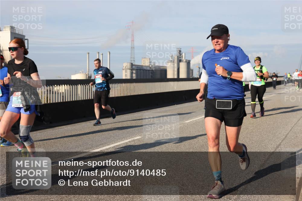 03.10.2025 - Köhlbrandbrückenlauf Lena Gebhardt http://msf.ph/oto/9140485 03.10.2025 09:58:15 Position 2 30 meine-sportfotos.de