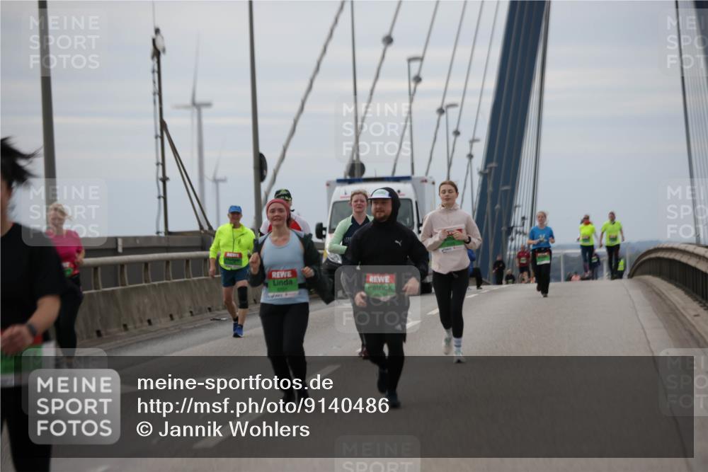 03.10.2025 - Köhlbrandbrückenlauf Jannik Wohlers http://msf.ph/oto/9140486 03.10.2025 16:12:27 Position 1 8701 meine-sportfotos.de