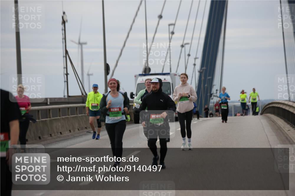 03.10.2025 - Köhlbrandbrückenlauf Jannik Wohlers http://msf.ph/oto/9140497 03.10.2025 16:12:27 Position 1 8701 meine-sportfotos.de
