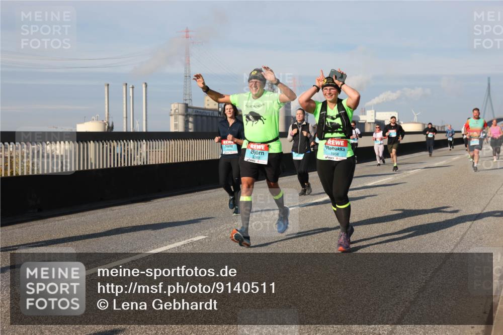 03.10.2025 - Köhlbrandbrückenlauf Lena Gebhardt http://msf.ph/oto/9140511 03.10.2025 09:58:16 Position 2 2089, 1956 meine-sportfotos.de
