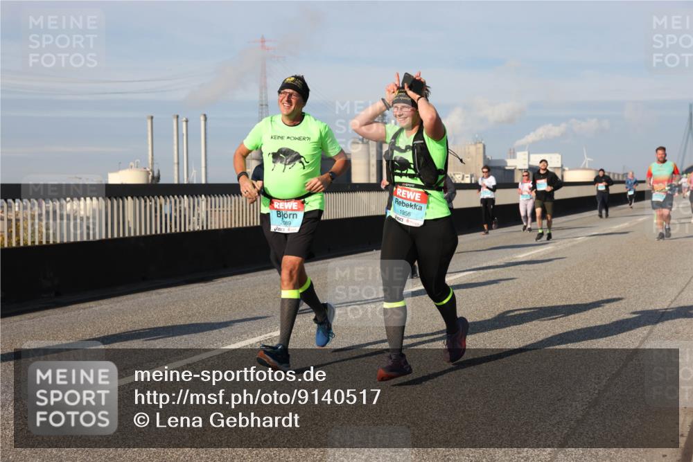 03.10.2025 - Köhlbrandbrückenlauf Lena Gebhardt http://msf.ph/oto/9140517 03.10.2025 09:58:17 Position 2 2089, 1956 meine-sportfotos.de