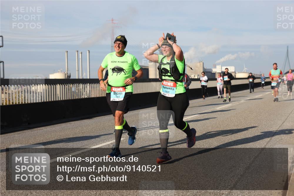 03.10.2025 - Köhlbrandbrückenlauf Lena Gebhardt http://msf.ph/oto/9140521 03.10.2025 09:58:17 Position 2 2089, 1956 meine-sportfotos.de