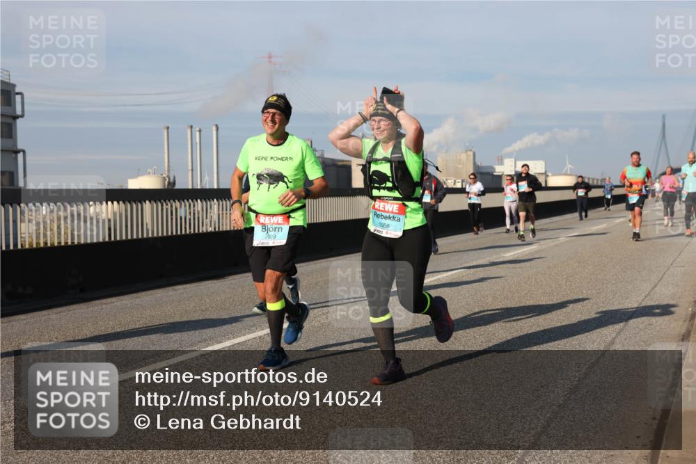 03.10.2025 - Köhlbrandbrückenlauf Lena Gebhardt http://msf.ph/oto/9140524 03.10.2025 09:58:17 Position 2 2089, 1956 meine-sportfotos.de