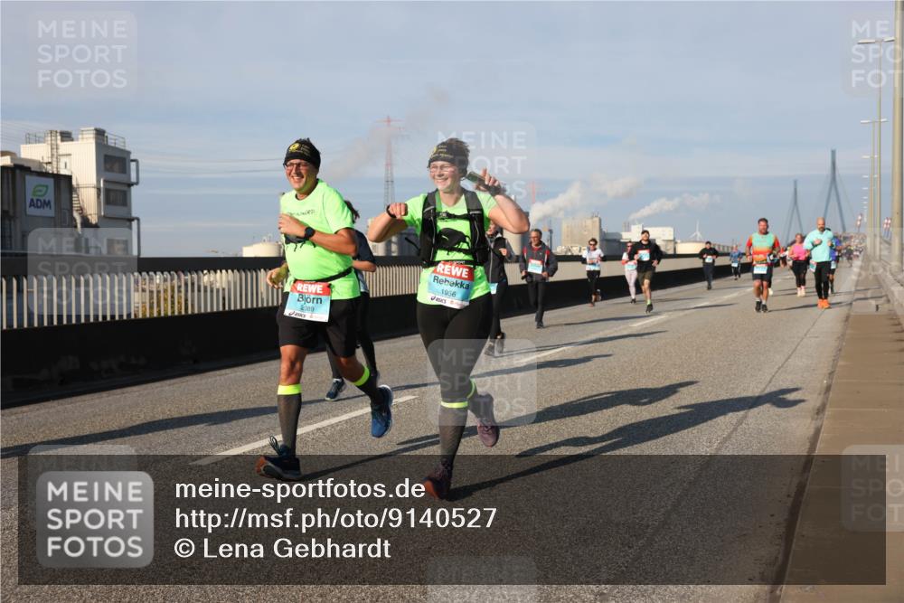 03.10.2025 - Köhlbrandbrückenlauf Lena Gebhardt http://msf.ph/oto/9140527 03.10.2025 09:58:17 Position 2 1956, 2089 meine-sportfotos.de