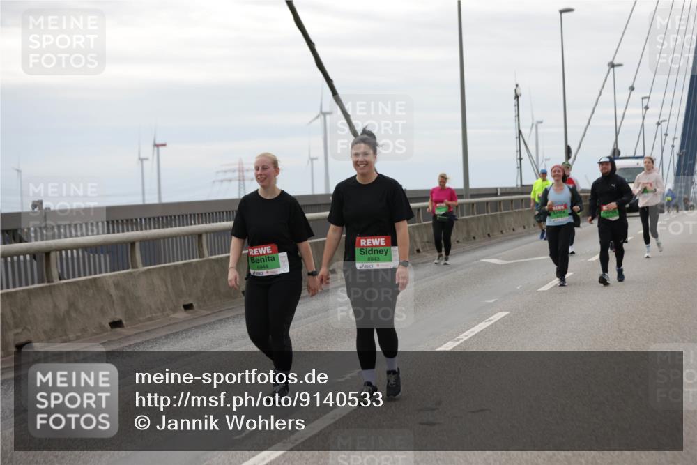 03.10.2025 - Köhlbrandbrückenlauf Jannik Wohlers http://msf.ph/oto/9140533 03.10.2025 16:12:28 Position 1 8944, 8943 meine-sportfotos.de