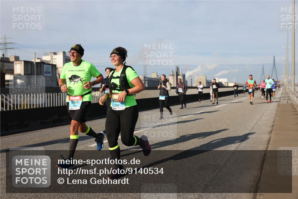 03.10.2025 - Köhlbrandbrückenlauf Lena Gebhardt http://msf.ph/oto/9140534 03.10.2025 09:58:18 Position 2 2089, 1956 meine-sportfotos.de