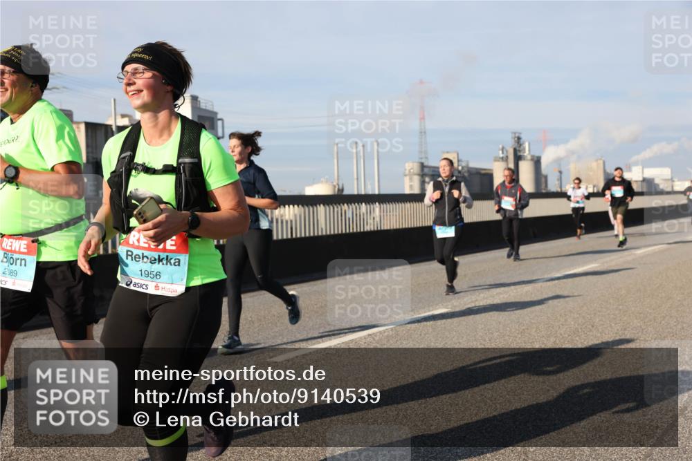 03.10.2025 - Köhlbrandbrückenlauf Lena Gebhardt http://msf.ph/oto/9140539 03.10.2025 09:58:18 Position 2 2089, 1956, 0 meine-sportfotos.de