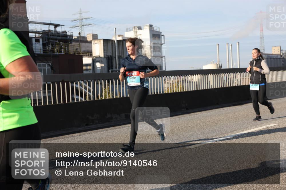 03.10.2025 - Köhlbrandbrückenlauf Lena Gebhardt http://msf.ph/oto/9140546 03.10.2025 09:58:18 Position 2 2064 meine-sportfotos.de