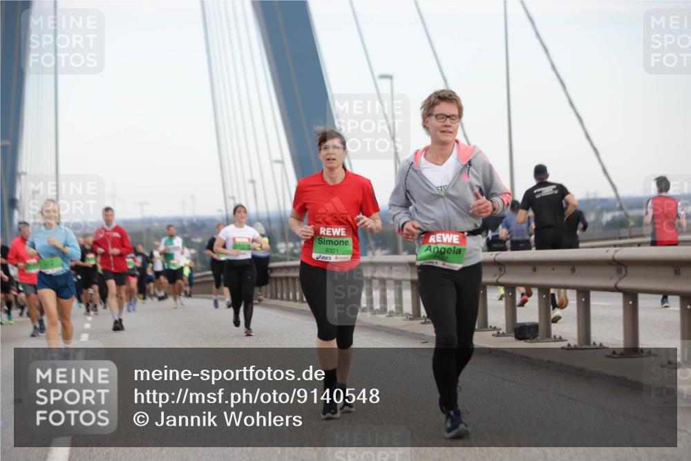 03.10.2025 - Köhlbrandbrückenlauf Jannik Wohlers http://msf.ph/oto/9140548 03.10.2025 15:32:54 Position 1 8321, 8482 meine-sportfotos.de