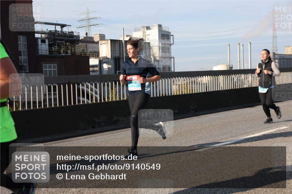 03.10.2025 - Köhlbrandbrückenlauf Lena Gebhardt http://msf.ph/oto/9140549 03.10.2025 09:58:18 Position 2 2064 meine-sportfotos.de