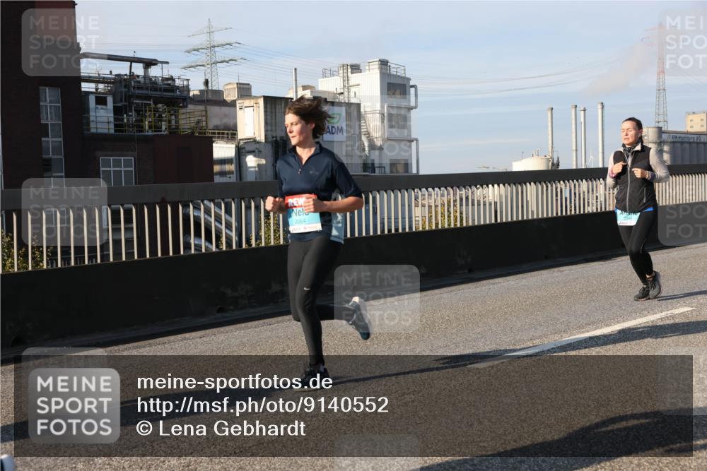 03.10.2025 - Köhlbrandbrückenlauf Lena Gebhardt http://msf.ph/oto/9140552 03.10.2025 09:58:18 Position 2 2064 meine-sportfotos.de