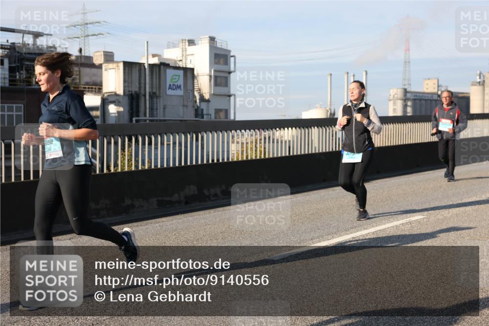 03.10.2025 - Köhlbrandbrückenlauf Lena Gebhardt http://msf.ph/oto/9140556 03.10.2025 09:58:19 Position 2 2064 meine-sportfotos.de