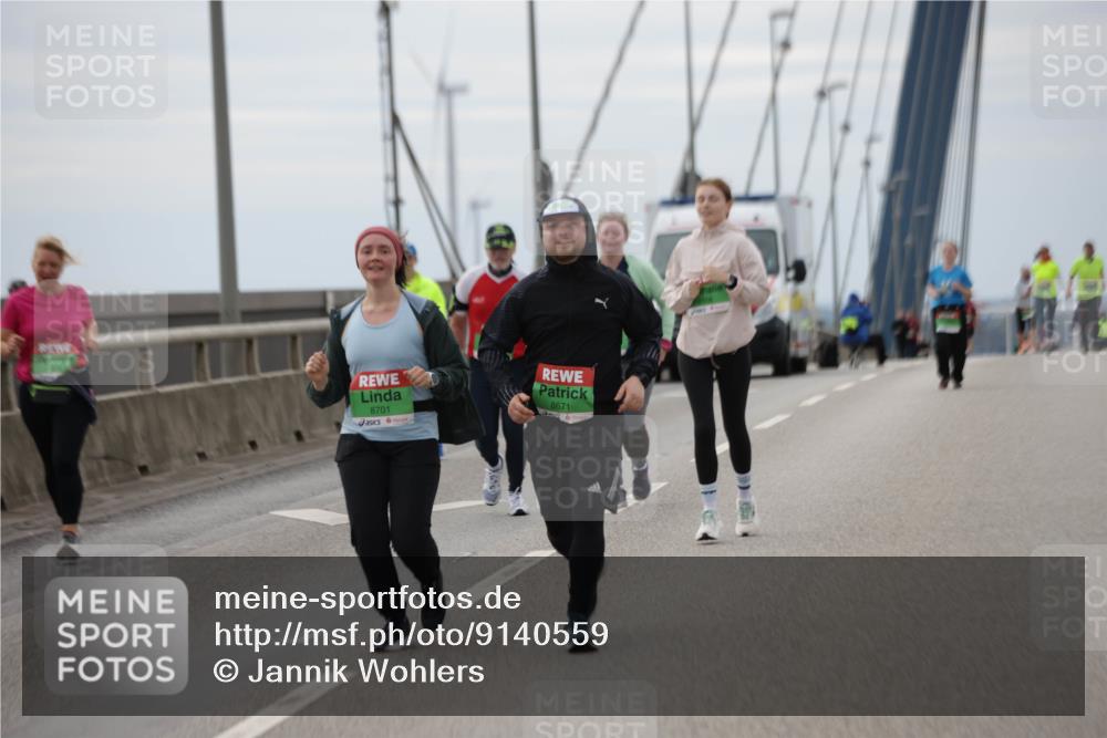 03.10.2025 - Köhlbrandbrückenlauf Jannik Wohlers http://msf.ph/oto/9140559 03.10.2025 16:12:29 Position 1 8701, 8671 meine-sportfotos.de