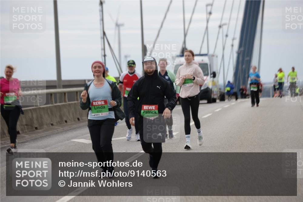 03.10.2025 - Köhlbrandbrückenlauf Jannik Wohlers http://msf.ph/oto/9140563 03.10.2025 16:12:29 Position 1 8701, 8671 meine-sportfotos.de