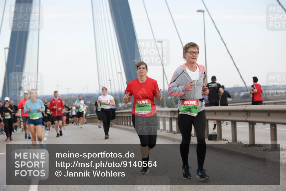 03.10.2025 - Köhlbrandbrückenlauf Jannik Wohlers http://msf.ph/oto/9140564 03.10.2025 15:32:54 Position 1 8321, 482 meine-sportfotos.de