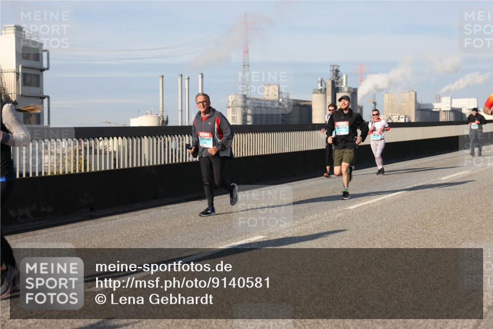 03.10.2025 - Köhlbrandbrückenlauf Lena Gebhardt http://msf.ph/oto/9140581 03.10.2025 09:58:20 Position 2  meine-sportfotos.de