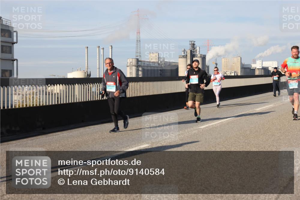 03.10.2025 - Köhlbrandbrückenlauf Lena Gebhardt http://msf.ph/oto/9140584 03.10.2025 09:58:20 Position 2  meine-sportfotos.de