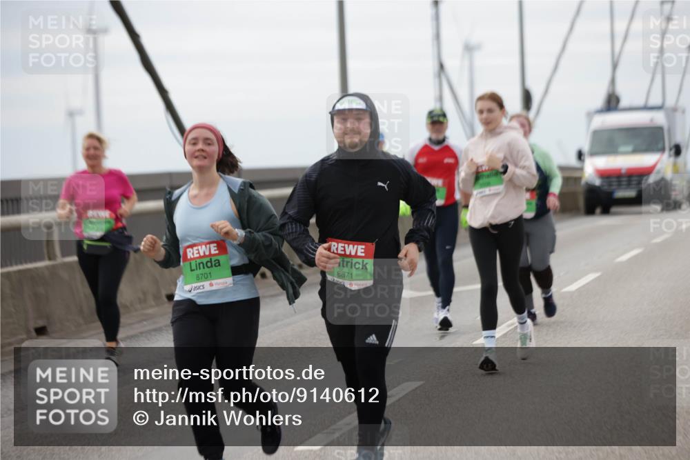 03.10.2025 - Köhlbrandbrückenlauf Jannik Wohlers http://msf.ph/oto/9140612 03.10.2025 16:12:31 Position 1 8701, 8671 meine-sportfotos.de