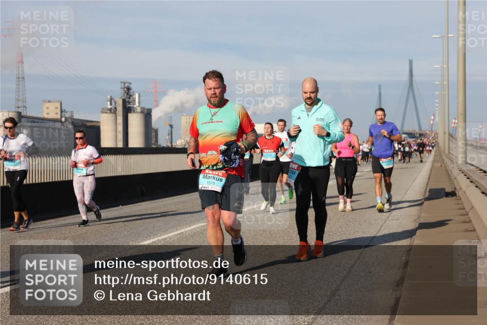 03.10.2025 - Köhlbrandbrückenlauf Lena Gebhardt http://msf.ph/oto/9140615 03.10.2025 09:58:22 Position 2 1573 meine-sportfotos.de
