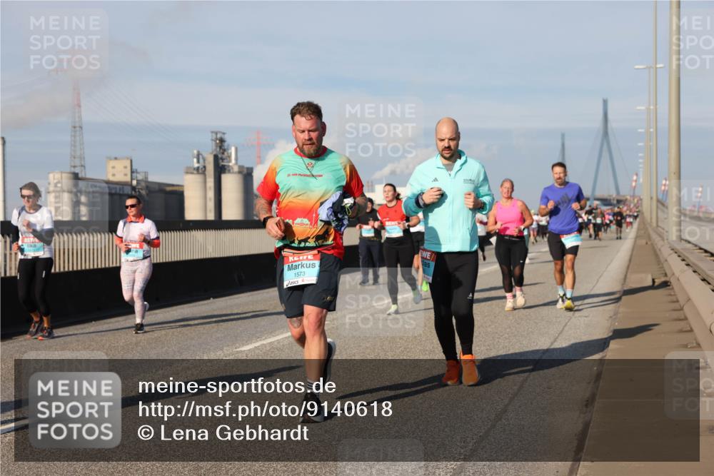 03.10.2025 - Köhlbrandbrückenlauf Lena Gebhardt http://msf.ph/oto/9140618 03.10.2025 09:58:22 Position 2 20, 1573 meine-sportfotos.de