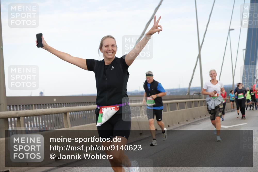 03.10.2025 - Köhlbrandbrückenlauf Jannik Wohlers http://msf.ph/oto/9140623 03.10.2025 15:32:56 Position 1  meine-sportfotos.de