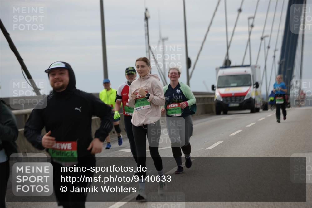 03.10.2025 - Köhlbrandbrückenlauf Jannik Wohlers http://msf.ph/oto/9140633 03.10.2025 16:12:32 Position 1 8506, 8646 meine-sportfotos.de