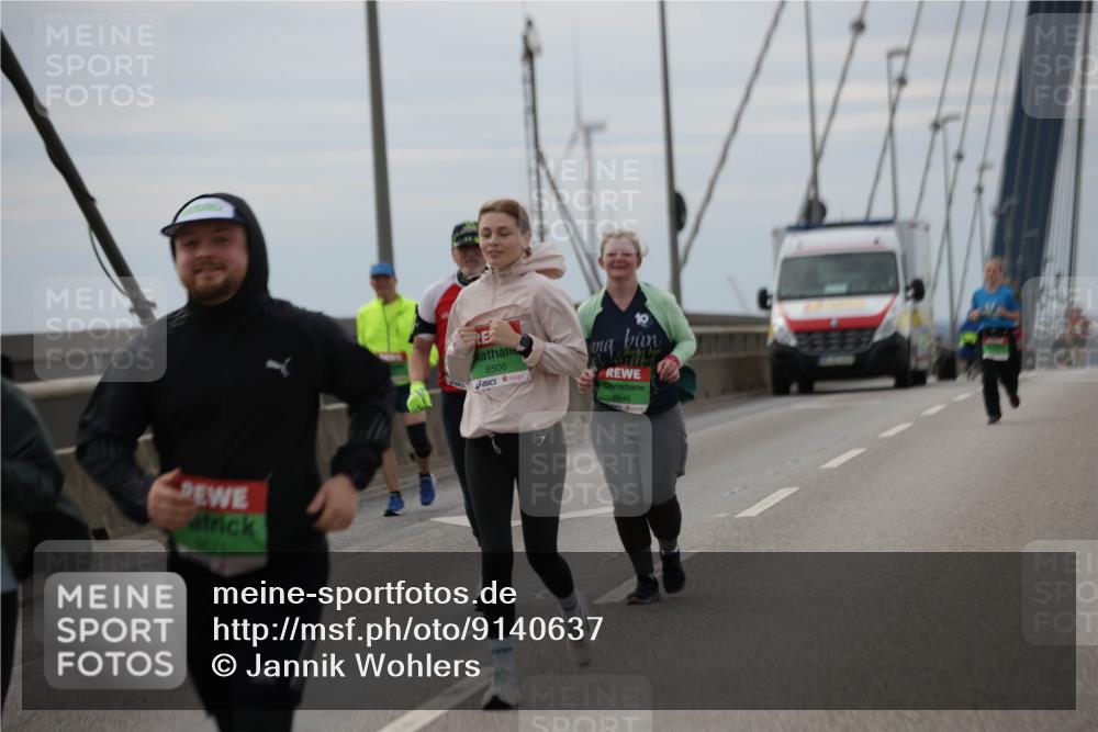03.10.2025 - Köhlbrandbrückenlauf Jannik Wohlers http://msf.ph/oto/9140637 03.10.2025 16:12:32 Position 1 8506, 8646 meine-sportfotos.de