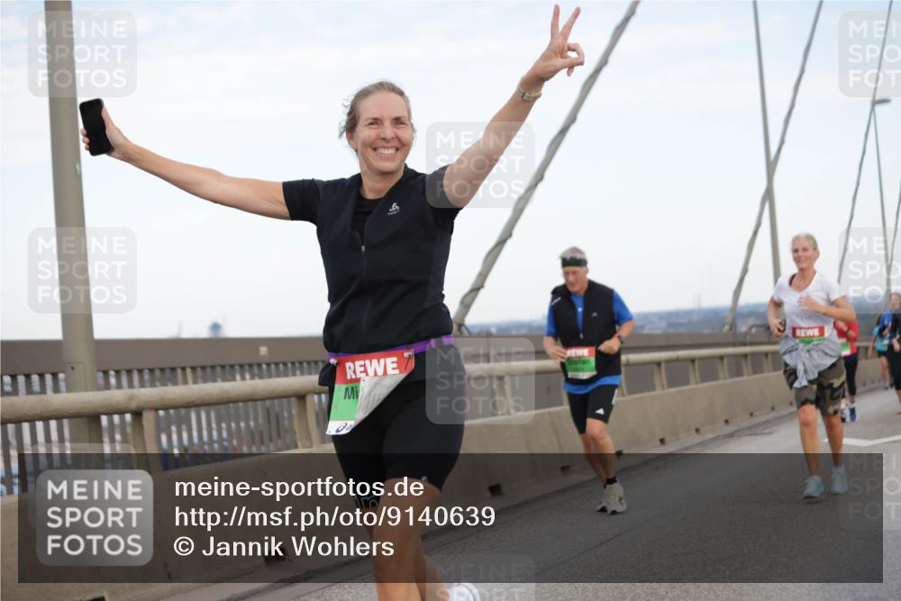 03.10.2025 - Köhlbrandbrückenlauf Jannik Wohlers http://msf.ph/oto/9140639 03.10.2025 15:32:57 Position 1  meine-sportfotos.de