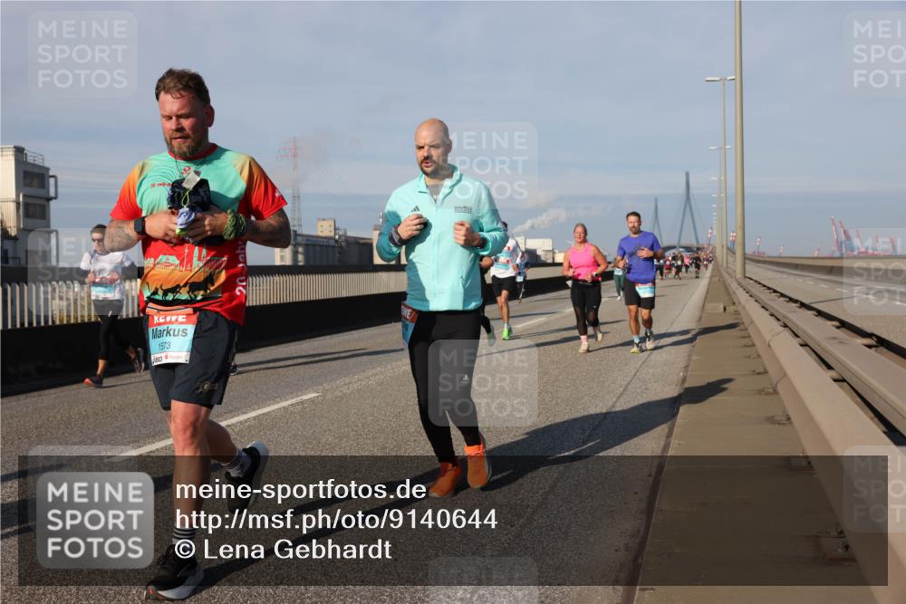 03.10.2025 - Köhlbrandbrückenlauf Lena Gebhardt http://msf.ph/oto/9140644 03.10.2025 09:58:23 Position 2 1573 meine-sportfotos.de