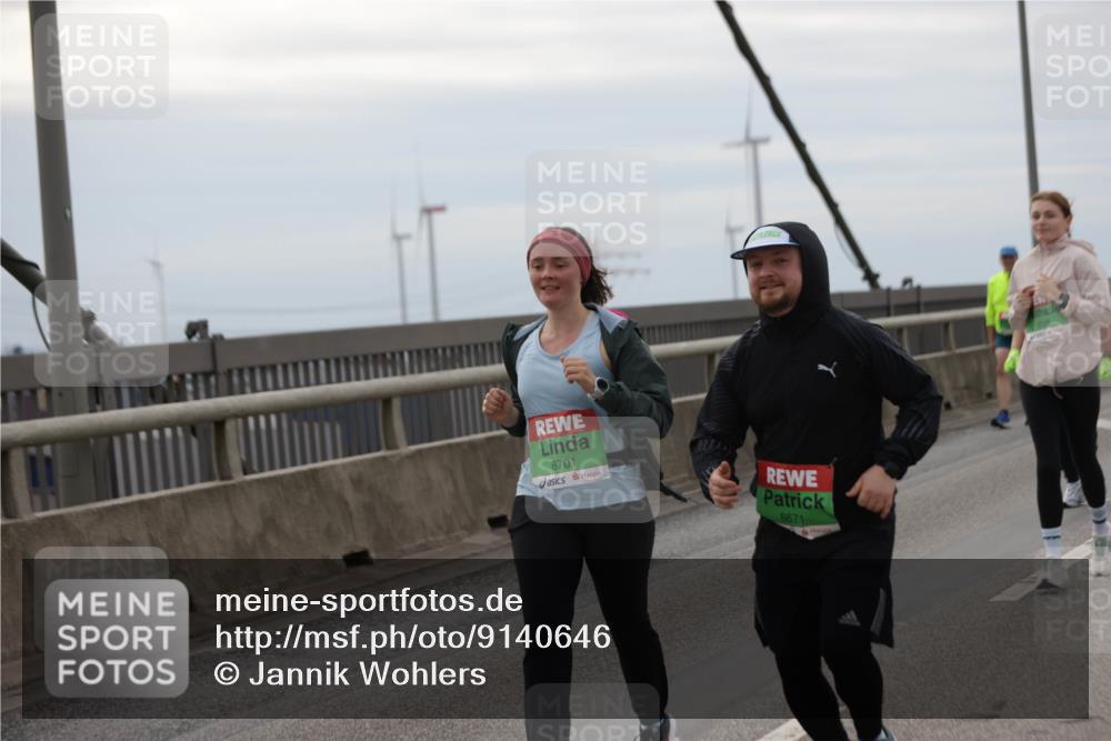 03.10.2025 - Köhlbrandbrückenlauf Jannik Wohlers http://msf.ph/oto/9140646 03.10.2025 16:12:32 Position 1 8701, 8671 meine-sportfotos.de