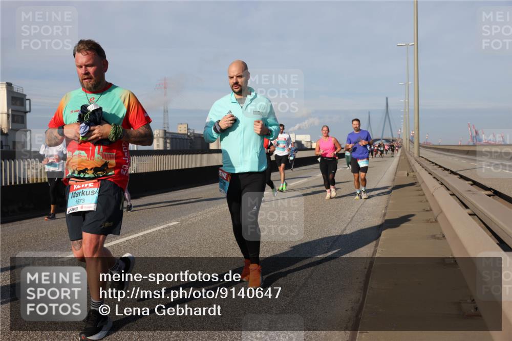 03.10.2025 - Köhlbrandbrückenlauf Lena Gebhardt http://msf.ph/oto/9140647 03.10.2025 09:58:23 Position 2 20, 1573 meine-sportfotos.de
