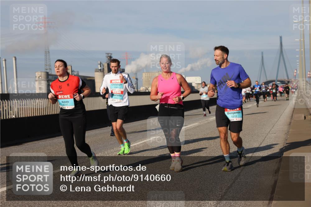 03.10.2025 - Köhlbrandbrückenlauf Lena Gebhardt http://msf.ph/oto/9140660 03.10.2025 09:58:25 Position 2  meine-sportfotos.de