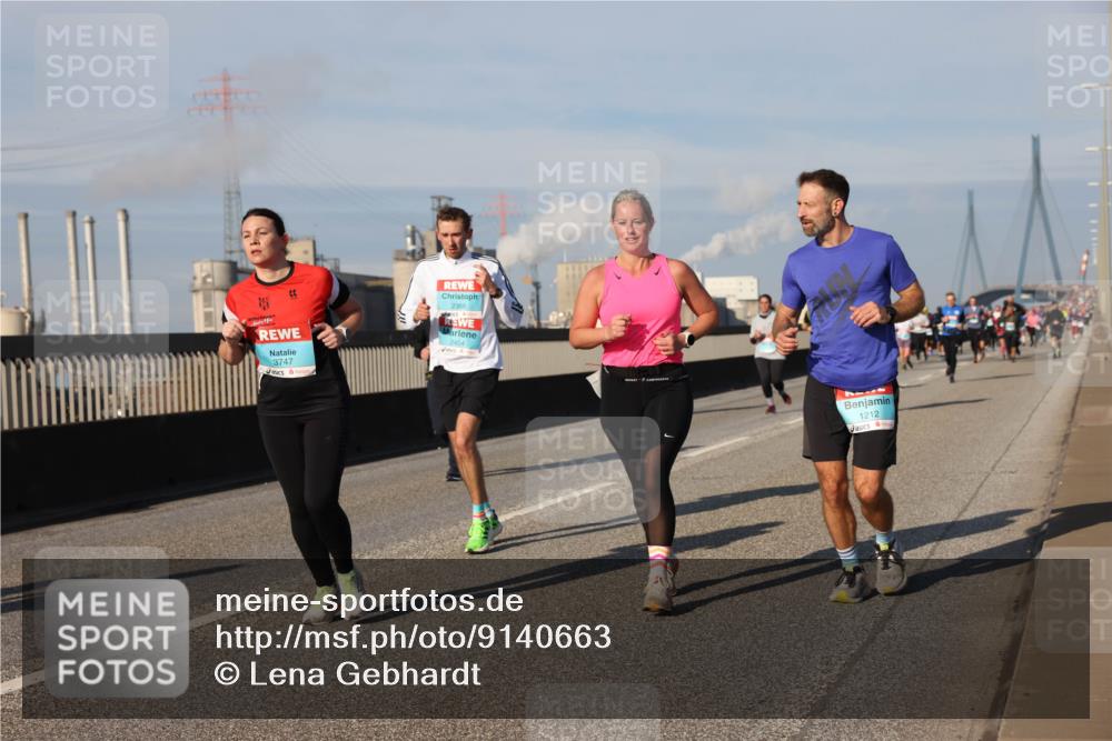 03.10.2025 - Köhlbrandbrückenlauf Lena Gebhardt http://msf.ph/oto/9140663 03.10.2025 09:58:25 Position 2 3747, 2454, 1212 meine-sportfotos.de