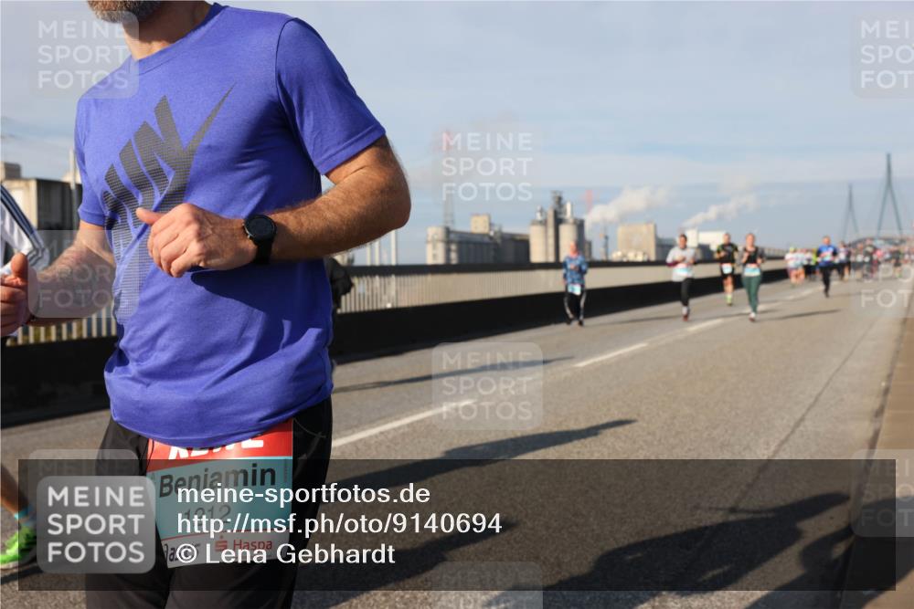 03.10.2025 - Köhlbrandbrückenlauf Lena Gebhardt http://msf.ph/oto/9140694 03.10.2025 09:58:27 Position 2 1212 meine-sportfotos.de