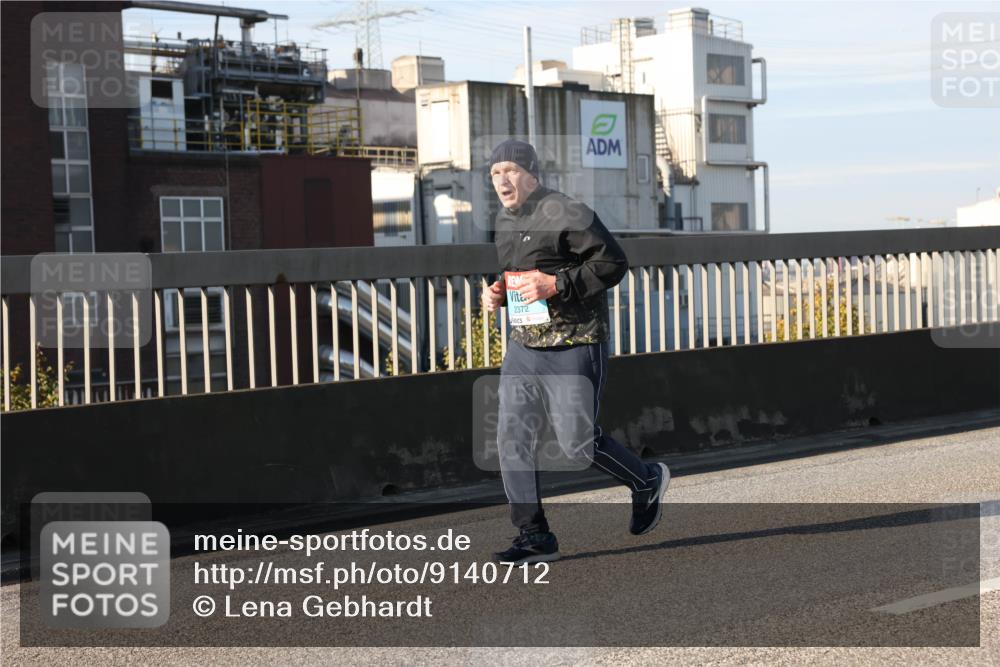 03.10.2025 - Köhlbrandbrückenlauf Lena Gebhardt http://msf.ph/oto/9140712 03.10.2025 09:58:28 Position 2 2372 meine-sportfotos.de