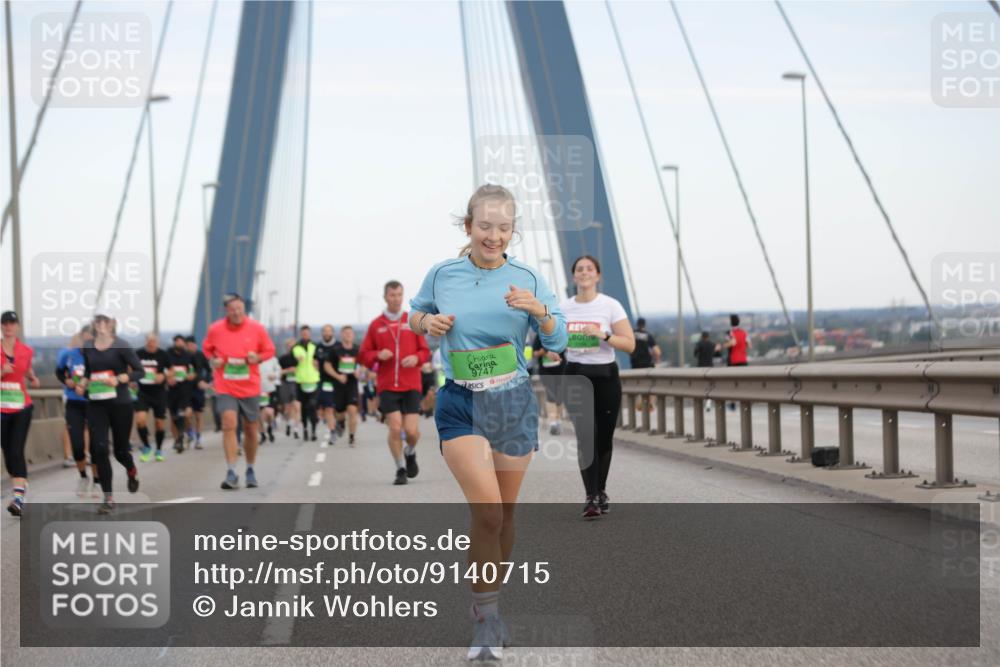 03.10.2025 - Köhlbrandbrückenlauf Jannik Wohlers http://msf.ph/oto/9140715 03.10.2025 15:32:58 Position 1  meine-sportfotos.de