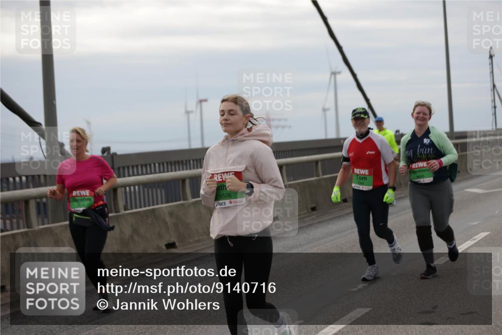 03.10.2025 - Köhlbrandbrückenlauf Jannik Wohlers http://msf.ph/oto/9140716 03.10.2025 16:12:35 Position 1 8506, 4, 3848 meine-sportfotos.de