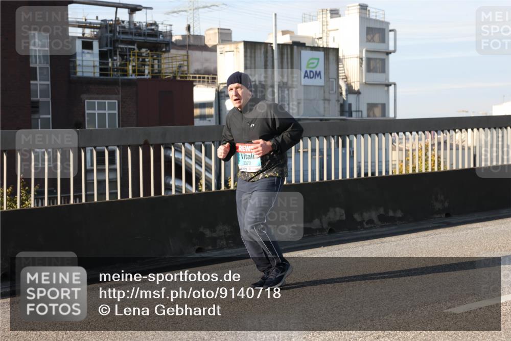 03.10.2025 - Köhlbrandbrückenlauf Lena Gebhardt http://msf.ph/oto/9140718 03.10.2025 09:58:28 Position 2 2372 meine-sportfotos.de