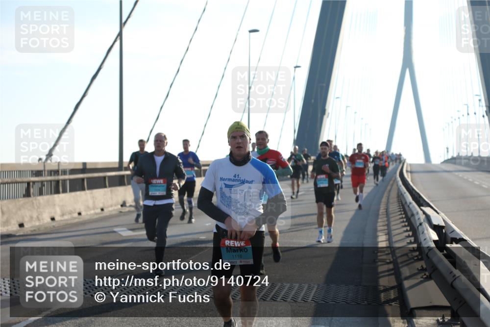 03.10.2025 - Köhlbrandbrückenlauf Yannick Fuchs http://msf.ph/oto/9140724 03.10.2025 08:25:36 Position 2 41, 29, 2012, 33, 1116 meine-sportfotos.de
