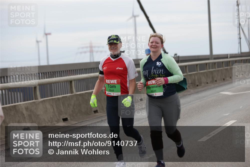 03.10.2025 - Köhlbrandbrückenlauf Jannik Wohlers http://msf.ph/oto/9140737 03.10.2025 16:12:35 Position 1 8648, 8646 meine-sportfotos.de