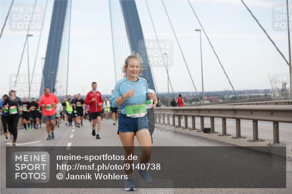 03.10.2025 - Köhlbrandbrückenlauf Jannik Wohlers http://msf.ph/oto/9140738 03.10.2025 15:32:59 Position 1 9747 meine-sportfotos.de