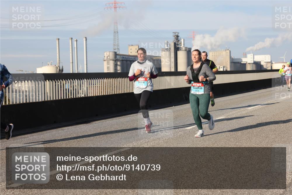 03.10.2025 - Köhlbrandbrückenlauf Lena Gebhardt http://msf.ph/oto/9140739 03.10.2025 09:58:30 Position 2 1719, 2678 meine-sportfotos.de