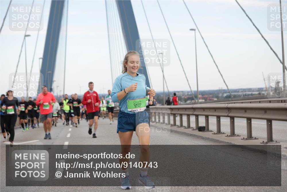 03.10.2025 - Köhlbrandbrückenlauf Jannik Wohlers http://msf.ph/oto/9140743 03.10.2025 15:32:59 Position 1 9747 meine-sportfotos.de